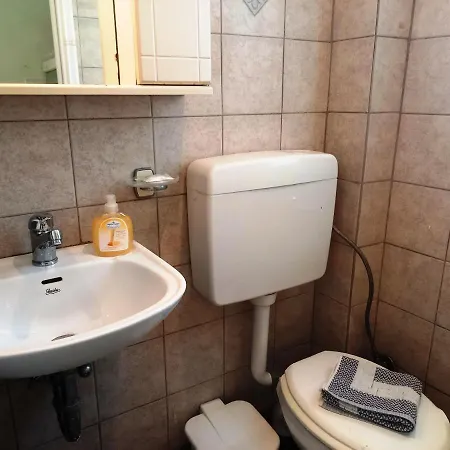 Апартаменты Valaoritou