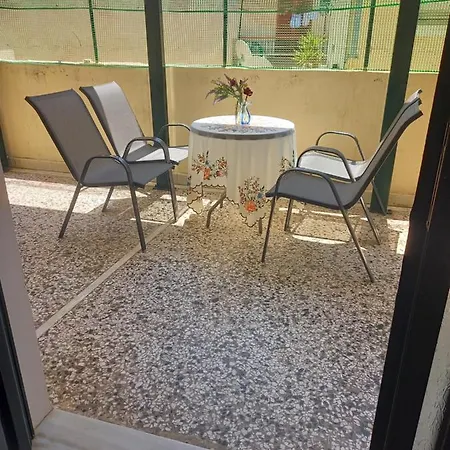 Valaoritou Апартаменты *